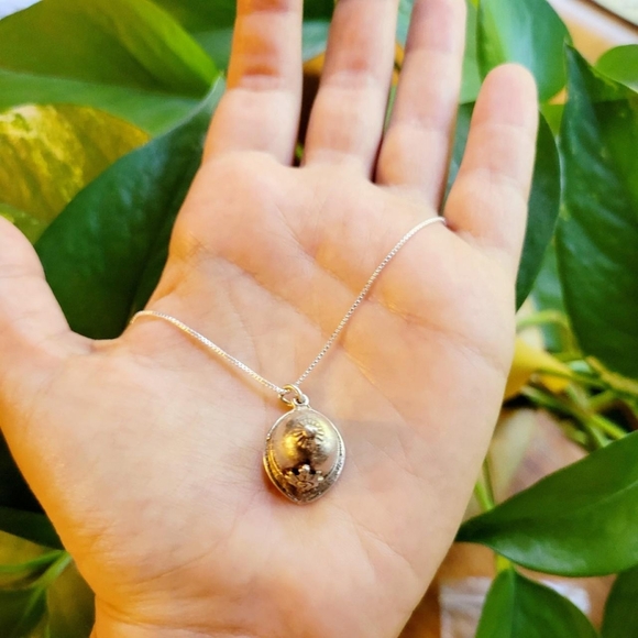 Vintage Sterling Silver Fireman's Helmet Necklace - Picture 5 of 8